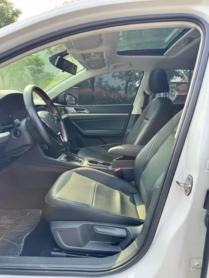 2022 Volkswagen Sagitar 1.2T 116HP L4 7DCT,autocango,china used car exporter,china ev exporter,chinese used car exporter,chinese used ev exporter