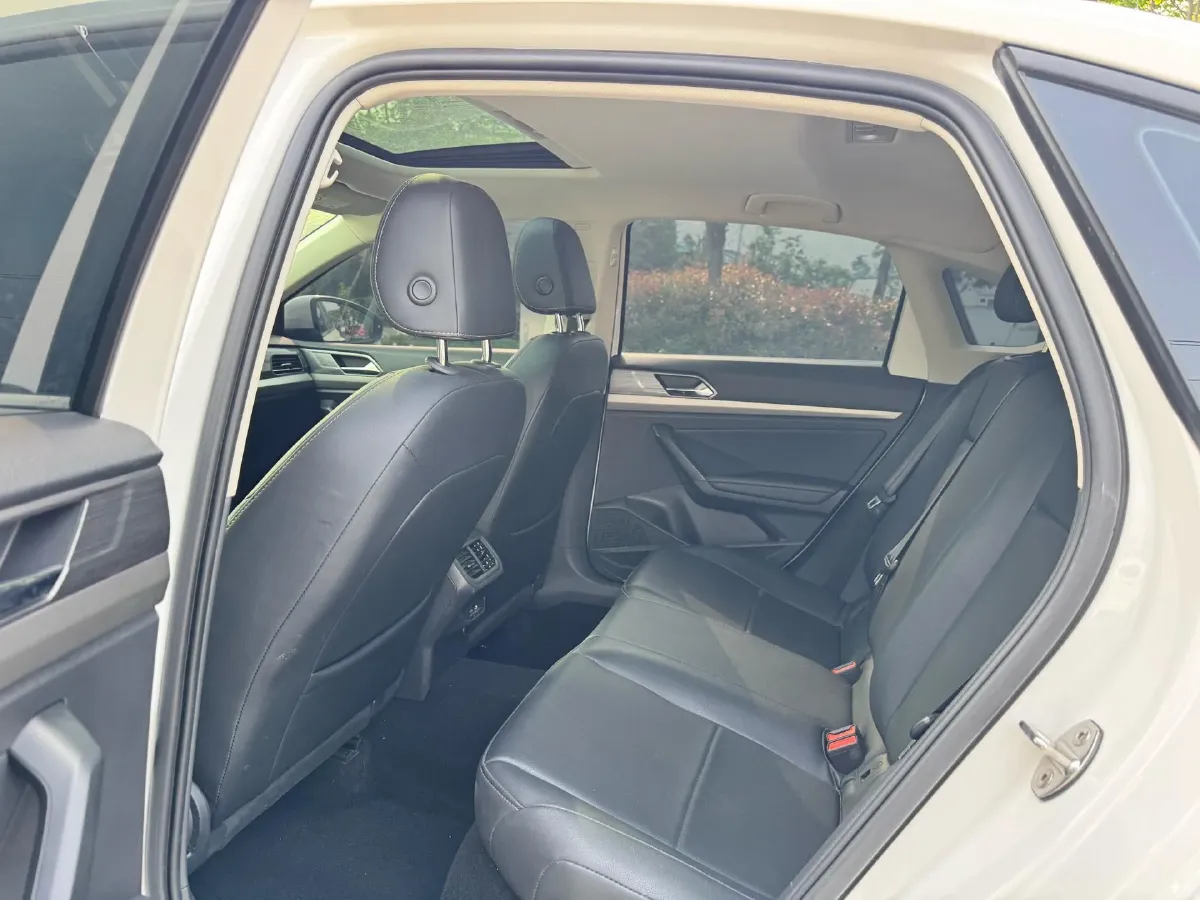 2022 Volkswagen Sagitar 1.2T 116HP L4 7DCT,autocango,china used car exporter,china ev exporter,chinese used car exporter,chinese used ev exporter