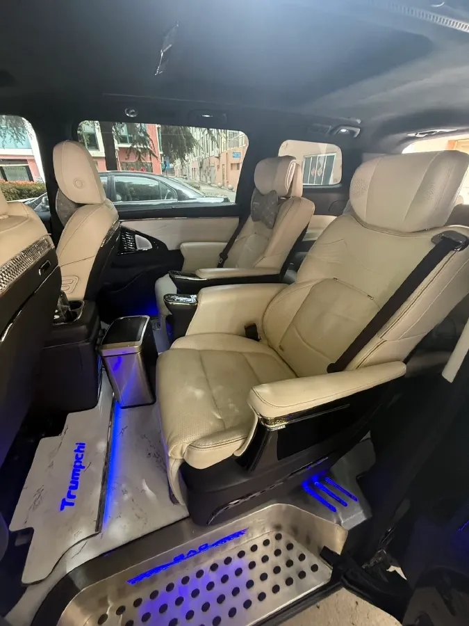 2023 GAC Trumpchi M8 2.0T 252HP L4 8AT,autocango,china used car exporter,china ev exporter,chinese used car exporter,chinese used ev exporter