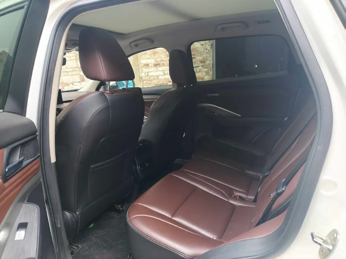 2019 WEY VV6 2.0T 224HP L4 7DCT,autocango,china used car exporter,china ev exporter,chinese used car exporter,chinese used ev exporter