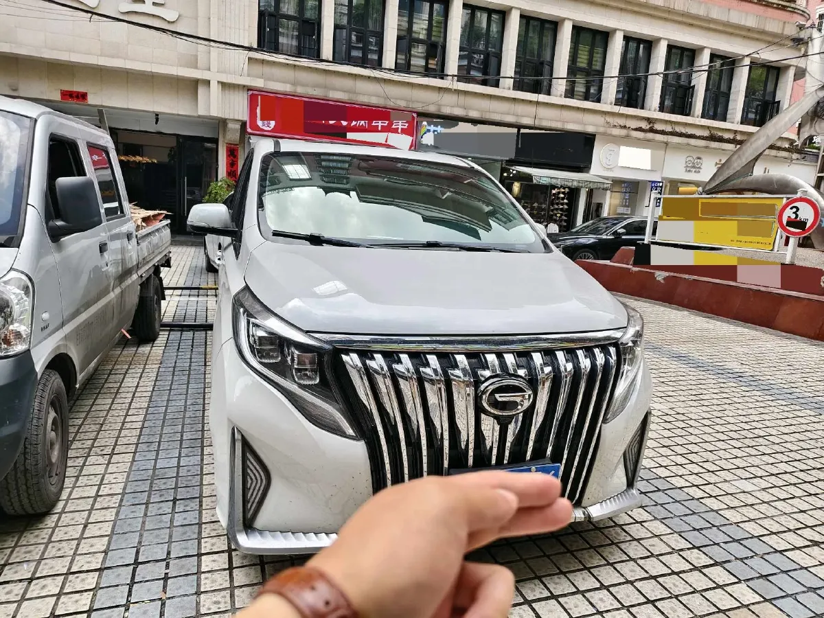 2021 GAC Trumpchi M8 2.0T 252HP L4 8AT,autocango,china used car exporter,china ev exporter,chinese used car exporter,chinese used ev exporter