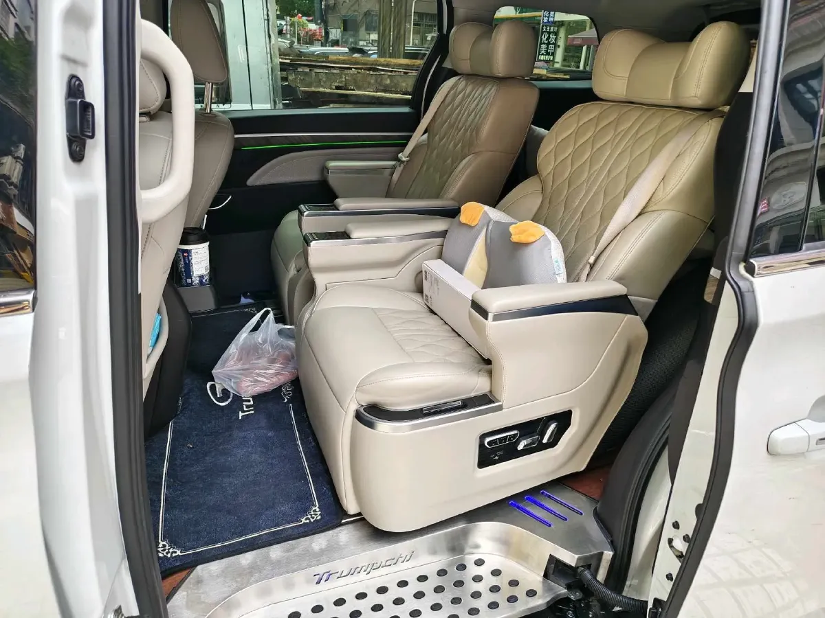 2021 GAC Trumpchi M8 2.0T 252HP L4 8AT,autocango,china used car exporter,china ev exporter,chinese used car exporter,chinese used ev exporter