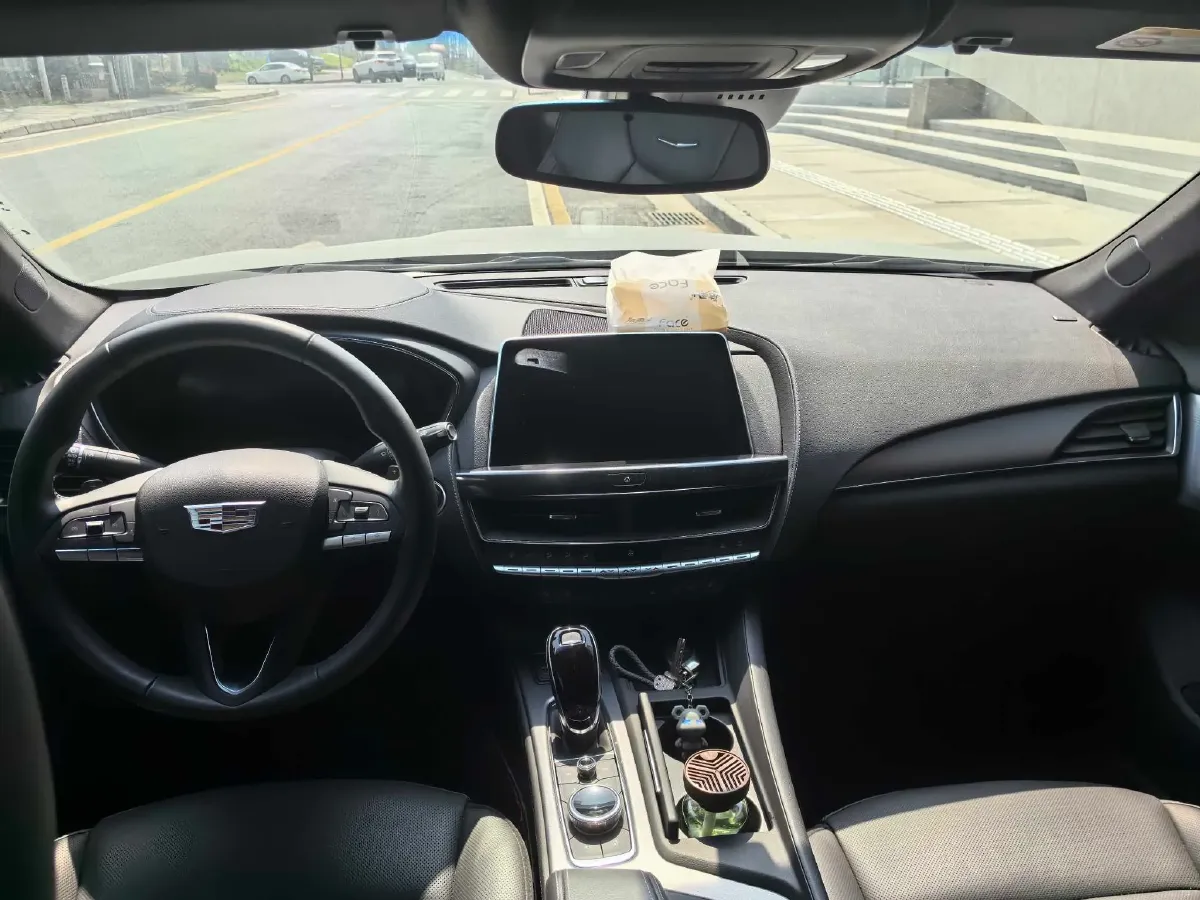 2023 Cadillac CT5 2.0T 237HP L4 10AT,autocango,china used car exporter,china ev exporter,chinese used car exporter,chinese used ev exporter