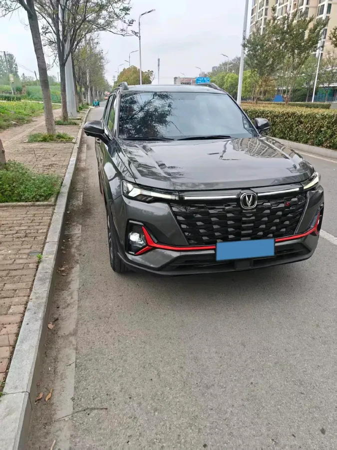 2023 ChangAn CS35 Plus 1.4T 160HP L4 7DCT,autocango,china used car exporter,china ev exporter,chinese used car exporter,chinese used ev exporter