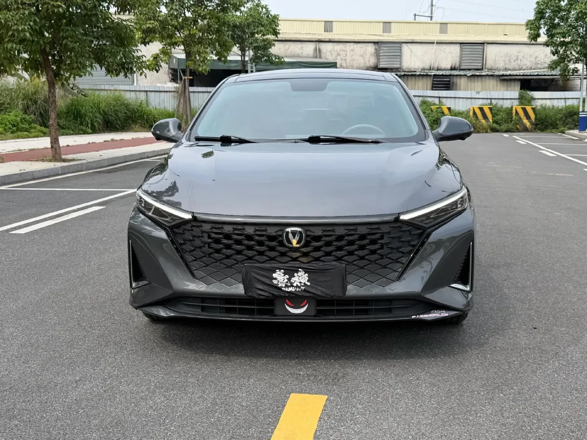 2023 ChangAn Raeton Plus 1.5T 188HP L4 7DCT,autocango,china used car exporter,china ev exporter,chinese used car exporter,chinese used ev exporter