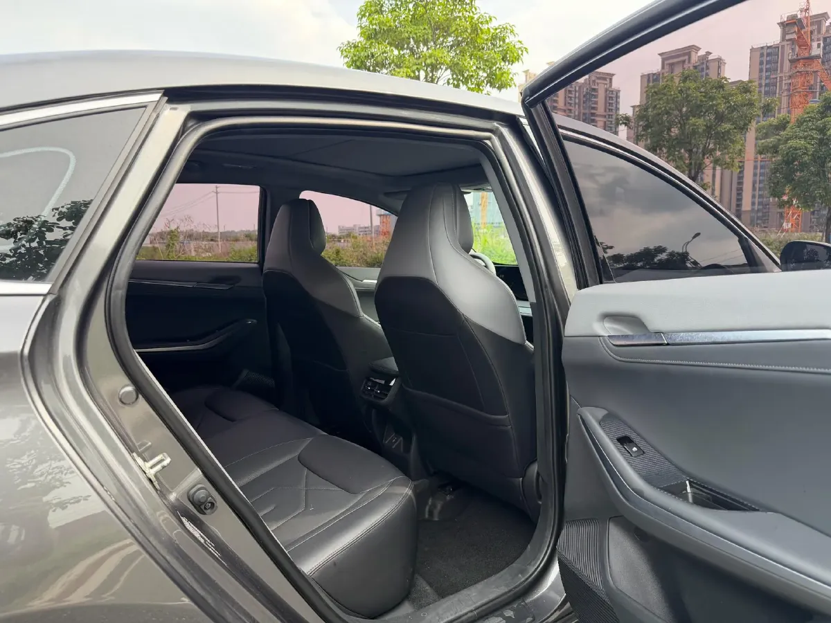 2023 ChangAn Raeton Plus 1.5T 188HP L4 7DCT,autocango,china used car exporter,china ev exporter,chinese used car exporter,chinese used ev exporter