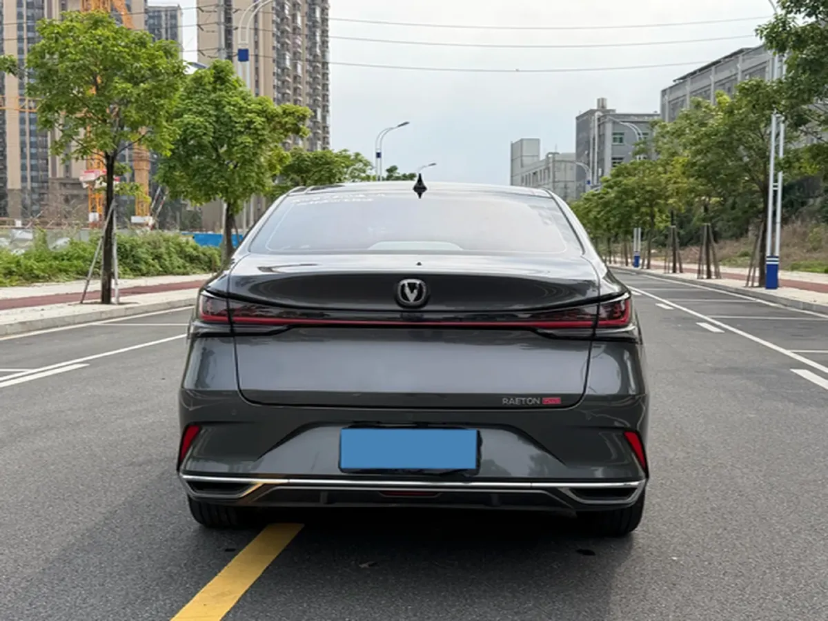2023 ChangAn Raeton Plus 1.5T 188HP L4 7DCT,autocango,china used car exporter,china ev exporter,chinese used car exporter,chinese used ev exporter