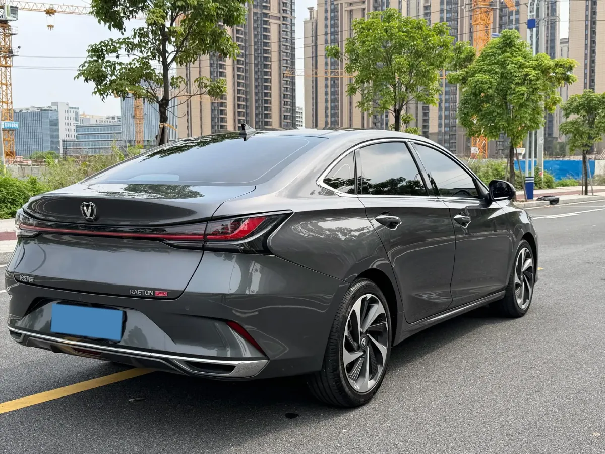 2023 ChangAn Raeton Plus 1.5T 188HP L4 7DCT,autocango,china used car exporter,china ev exporter,chinese used car exporter,chinese used ev exporter