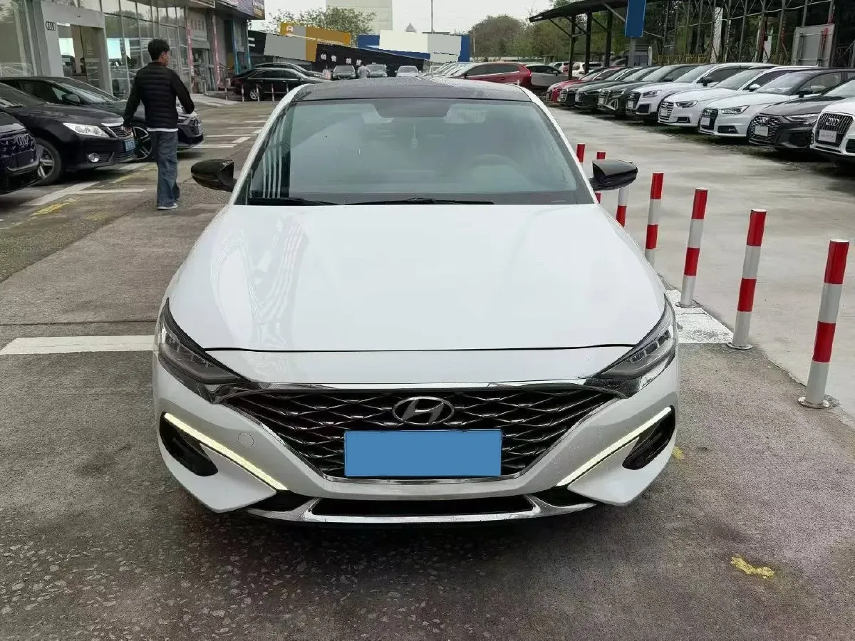 2019 Hyundai La Festa 1.6T 190HP L4 7DCT,autocango,china used car exporter,china ev exporter,chinese used car exporter,chinese used ev exporter