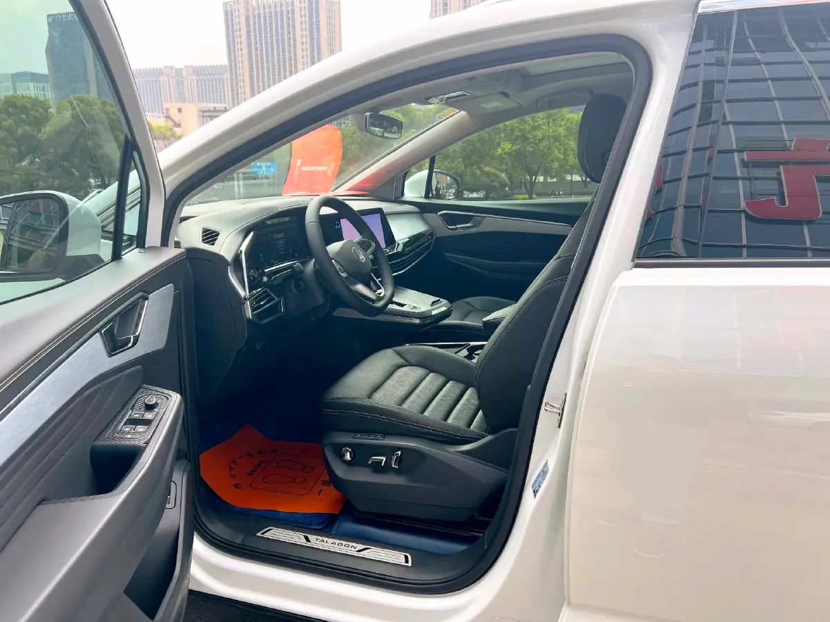 2021 Volkswagen Talagon 2.0T 220HP L4 7DCT,autocango,china used car exporter,china ev exporter,chinese used car exporter,chinese used ev exporter