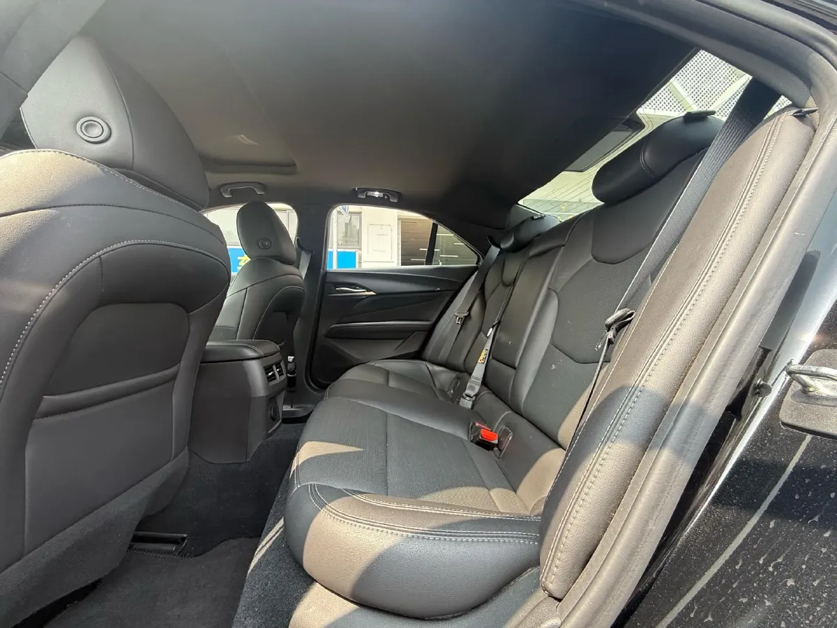 2022 Cadillac CT4 2.0T 237HP L4 8AT,autocango,china used car exporter,china ev exporter,chinese used car exporter,chinese used ev exporter