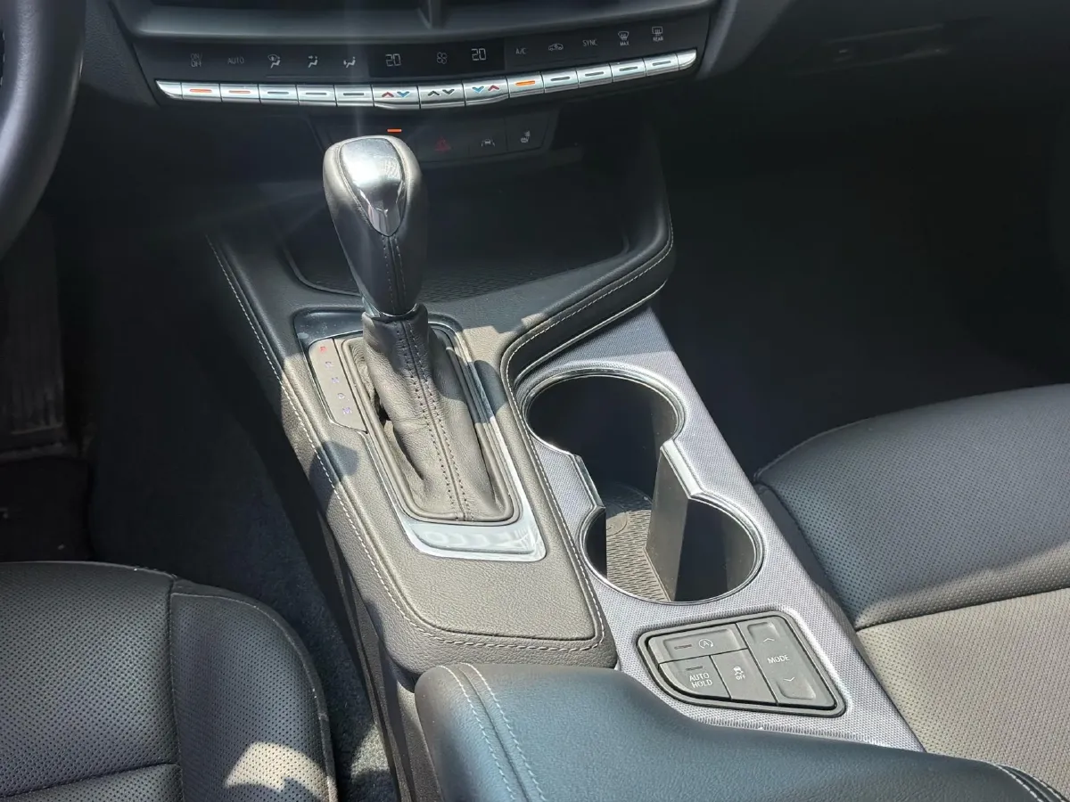 2022 Cadillac CT4 2.0T 237HP L4 8AT,autocango,china used car exporter,china ev exporter,chinese used car exporter,chinese used ev exporter