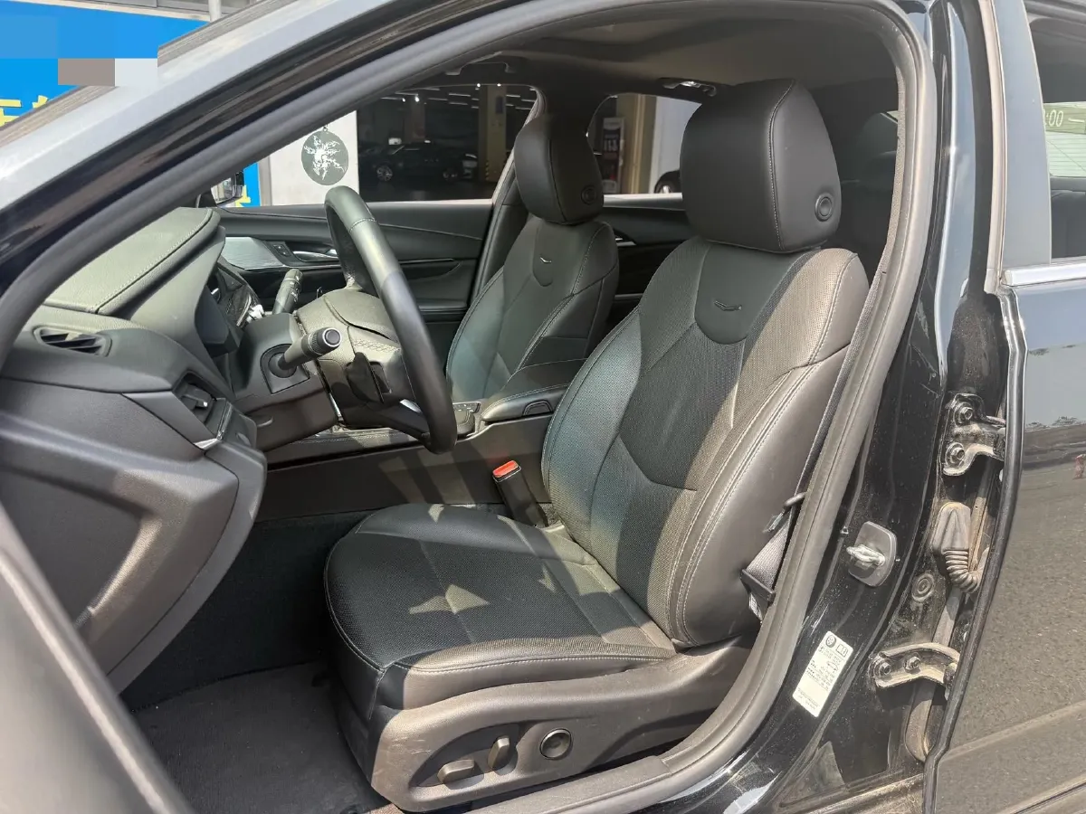 2022 Cadillac CT4 2.0T 237HP L4 8AT,autocango,china used car exporter,china ev exporter,chinese used car exporter,chinese used ev exporter