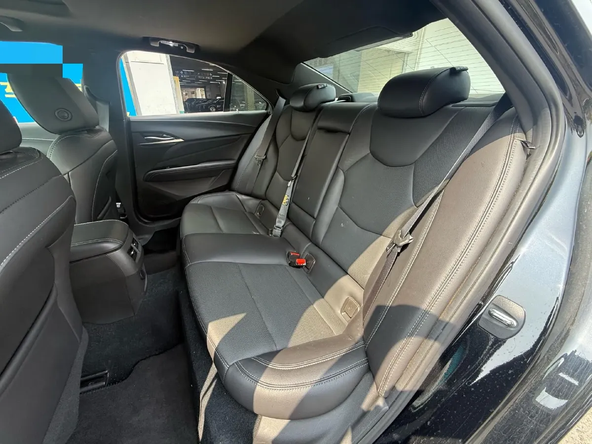 2022 Cadillac CT4 2.0T 237HP L4 8AT,autocango,china used car exporter,china ev exporter,chinese used car exporter,chinese used ev exporter