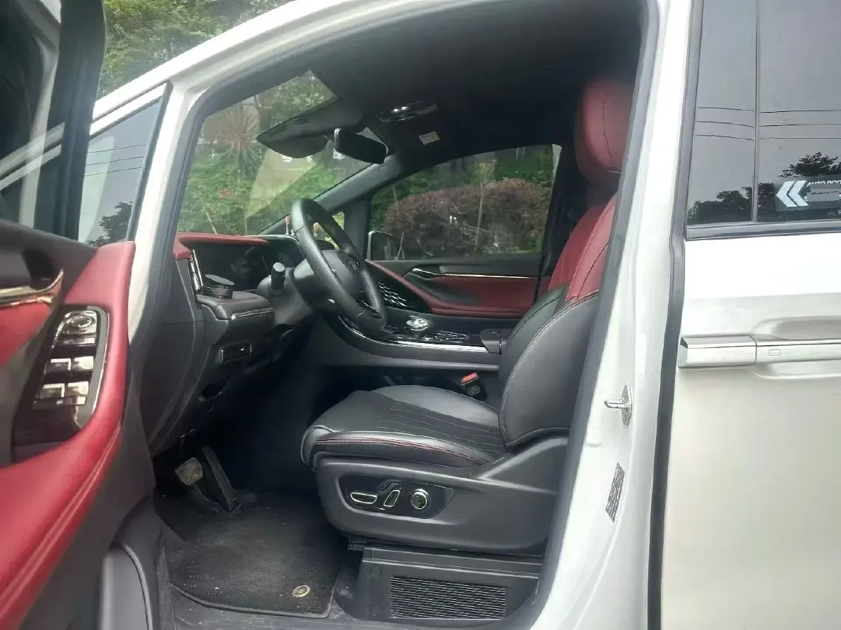 2023 GAC Trumpchi M8 2.0T 252HP L4 8AT,autocango,china used car exporter,china ev exporter,chinese used car exporter,chinese used ev exporter