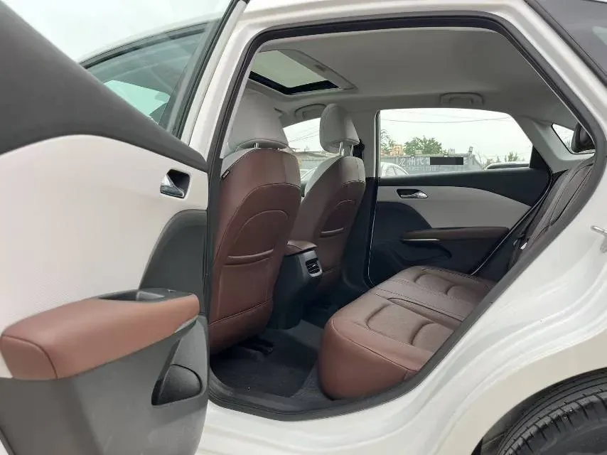 2024 Chevrolet Monza 1.5L 113HP L4 6DCT,autocango,china used car exporter,china ev exporter,chinese used car exporter,chinese used ev exporter