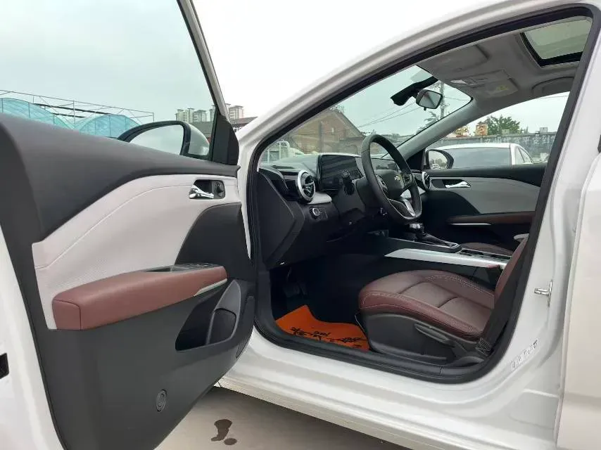 2024 Chevrolet Monza 1.5L 113HP L4 6DCT,autocango,china used car exporter,china ev exporter,chinese used car exporter,chinese used ev exporter