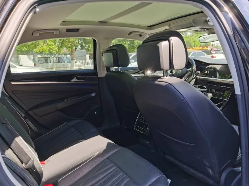 2023 Volkswagen Passat 2.0T 186HP L4 7DCT,autocango,china used car exporter,china ev exporter,chinese used car exporter,chinese used ev exporter