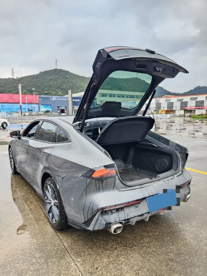 2022 ChangAn UNI-V 1.5T 188HP L4 7DCT,autocango,china used car exporter,china ev exporter,chinese used car exporter,chinese used ev exporter