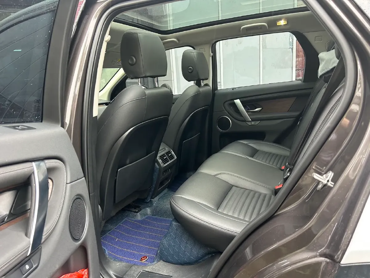 2024 Land Rover Discovery Sport 2.0T 249HP L4 9AT,autocango,china used car exporter,china ev exporter,chinese used car exporter,chinese used ev exporter