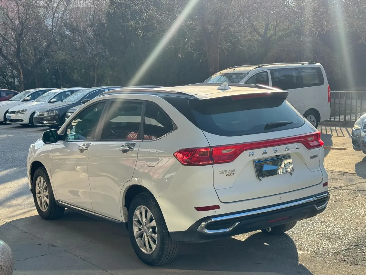 2021 Haval M6 1.5T 150HP L4 7DCT,autocango,china used car exporter,china ev exporter,chinese used car exporter,chinese used ev exporter