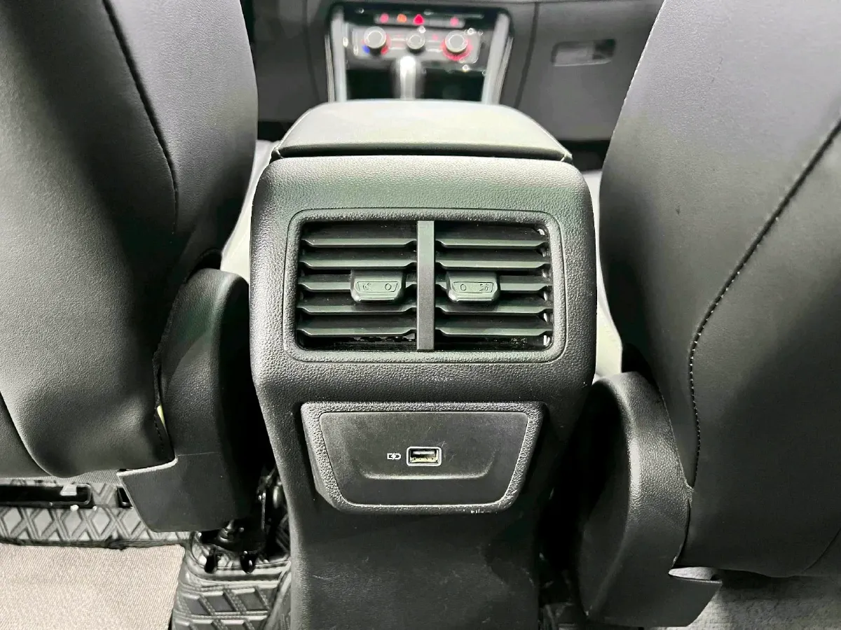 2022 Jetta VS7 1.4T 150HP L4 6AT,autocango,china used car exporter,china ev exporter,chinese used car exporter,chinese used ev exporter