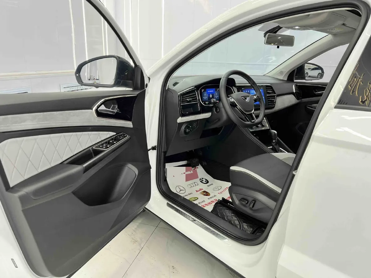 2022 Jetta VS7 1.4T 150HP L4 6AT,autocango,china used car exporter,china ev exporter,chinese used car exporter,chinese used ev exporter