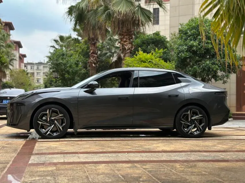 2024 LYNK&CO 07 EM-P 1.5T 163HP L4 3DHT PHEV 18.99KWH,autocango,china used car exporter,china ev exporter,chinese used car exporter,chinese used ev exporter