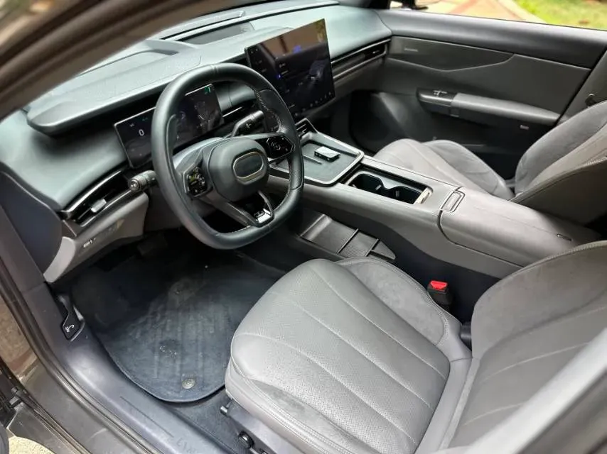 2024 LYNK&CO 07 EM-P 1.5T 163HP L4 3DHT PHEV 18.99KWH,autocango,china used car exporter,china ev exporter,chinese used car exporter,chinese used ev exporter