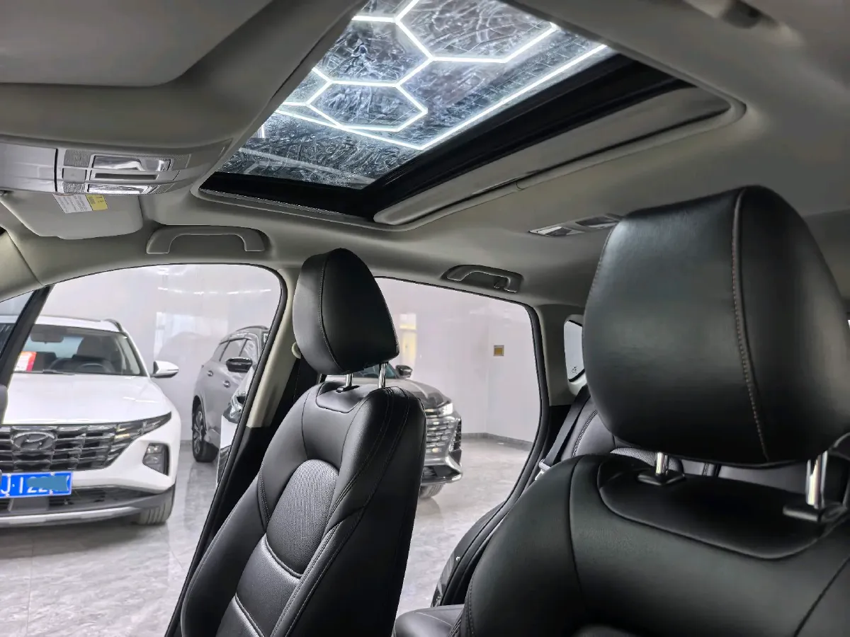 2022 Hyundai Tucson 2.0L 150HP L4 6AT Hybrid,autocango,china used car exporter,china ev exporter,chinese used car exporter,chinese used ev exporter