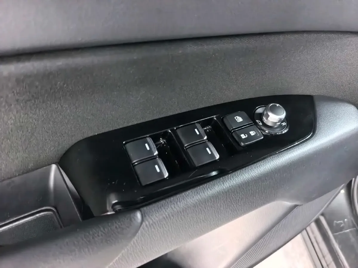 2022 Hyundai Tucson 2.0L 150HP L4 6AT Hybrid,autocango,china used car exporter,china ev exporter,chinese used car exporter,chinese used ev exporter