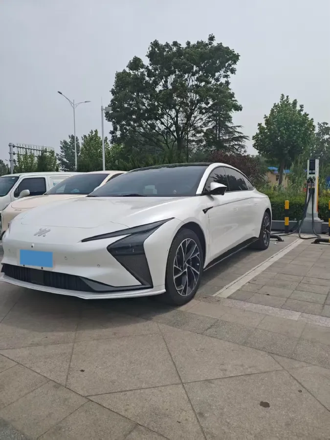 2022 IM L7 BEV 90KWH,autocango,china used car exporter,china ev exporter,chinese used car exporter,chinese used ev exporter