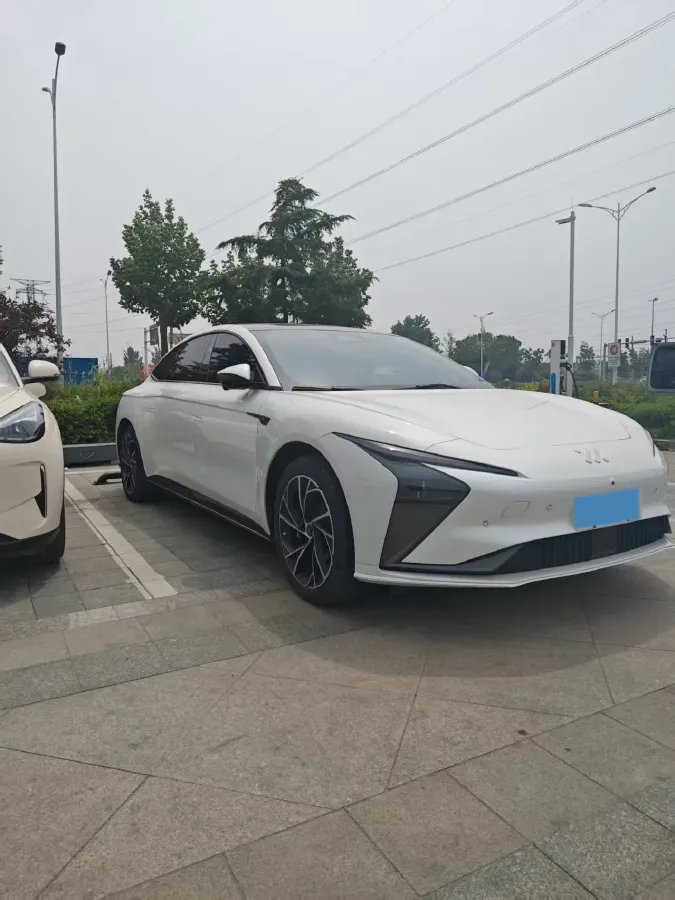 2022 IM L7 BEV 90KWH,autocango,china used car exporter,china ev exporter,chinese used car exporter,chinese used ev exporter