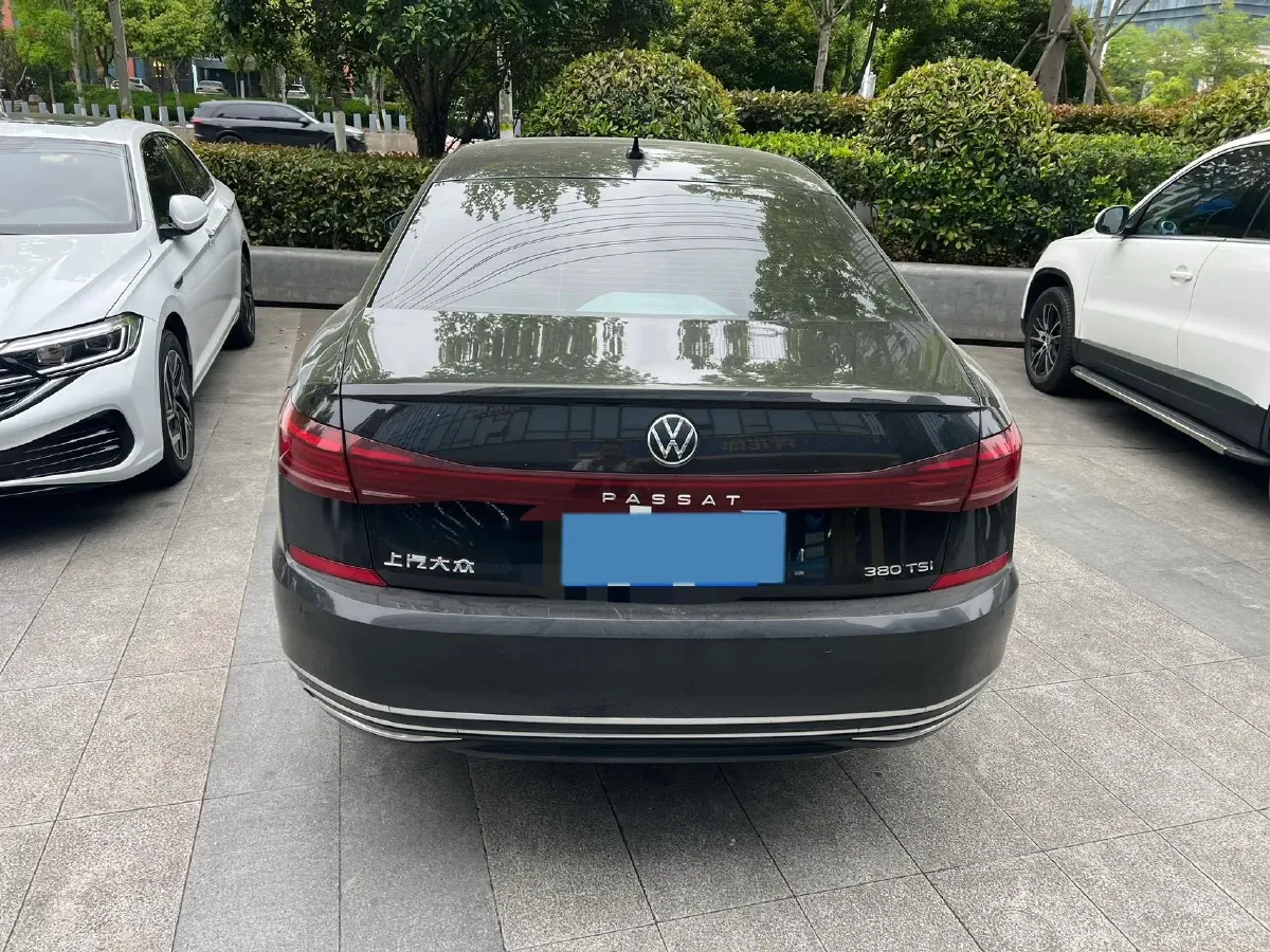 2024 Volkswagen Passat 2.0T 220HP L4 7DCT,autocango,china used car exporter,china ev exporter,chinese used car exporter,chinese used ev exporter