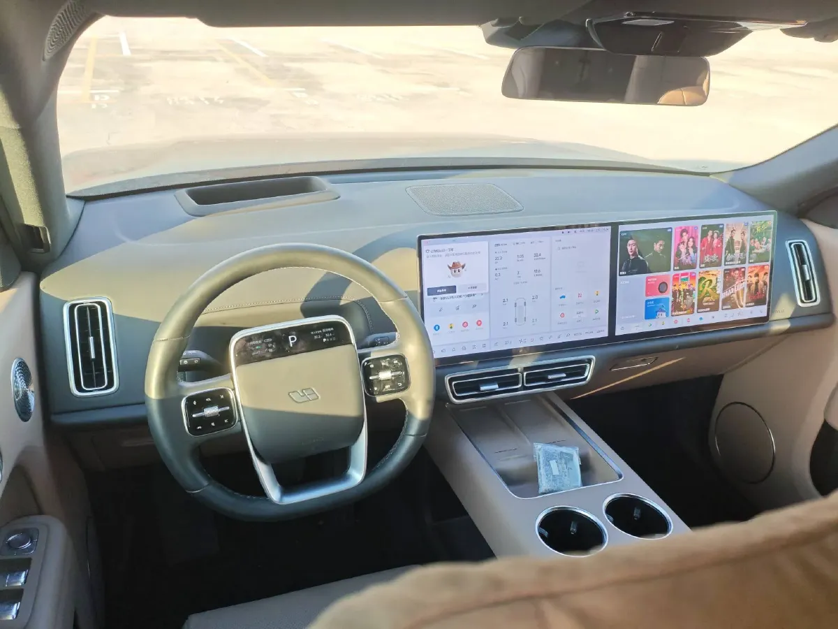 2025 Li L8 Range Extended 154HP REEV,autocango,china used car exporter,china ev exporter,chinese used car exporter,chinese used ev exporter