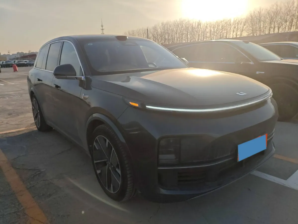 2025 Li L8 Range Extended 154HP REEV,autocango,china used car exporter,china ev exporter,chinese used car exporter,chinese used ev exporter
