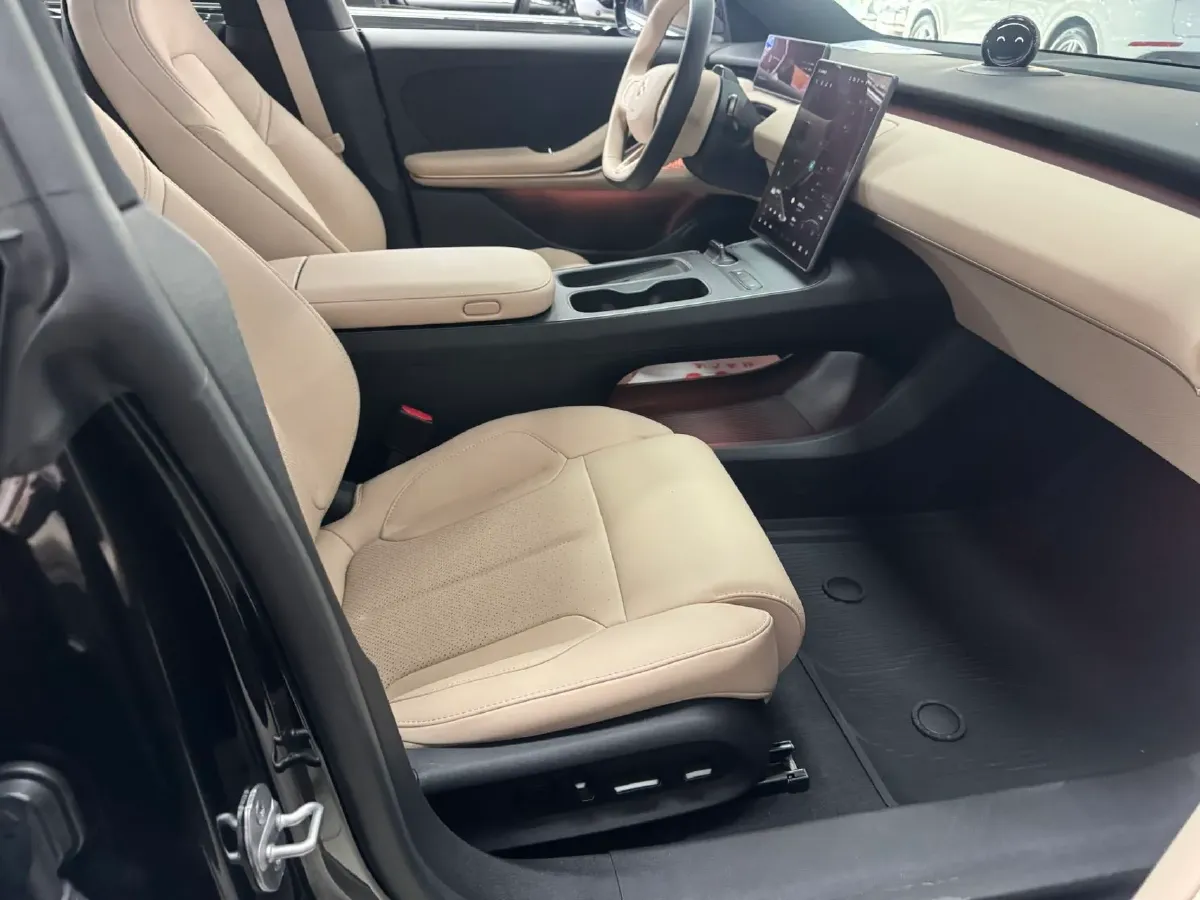 2024 NIO ET5T BEV 75KWH,autocango,china used car exporter,china ev exporter,chinese used car exporter,chinese used ev exporter