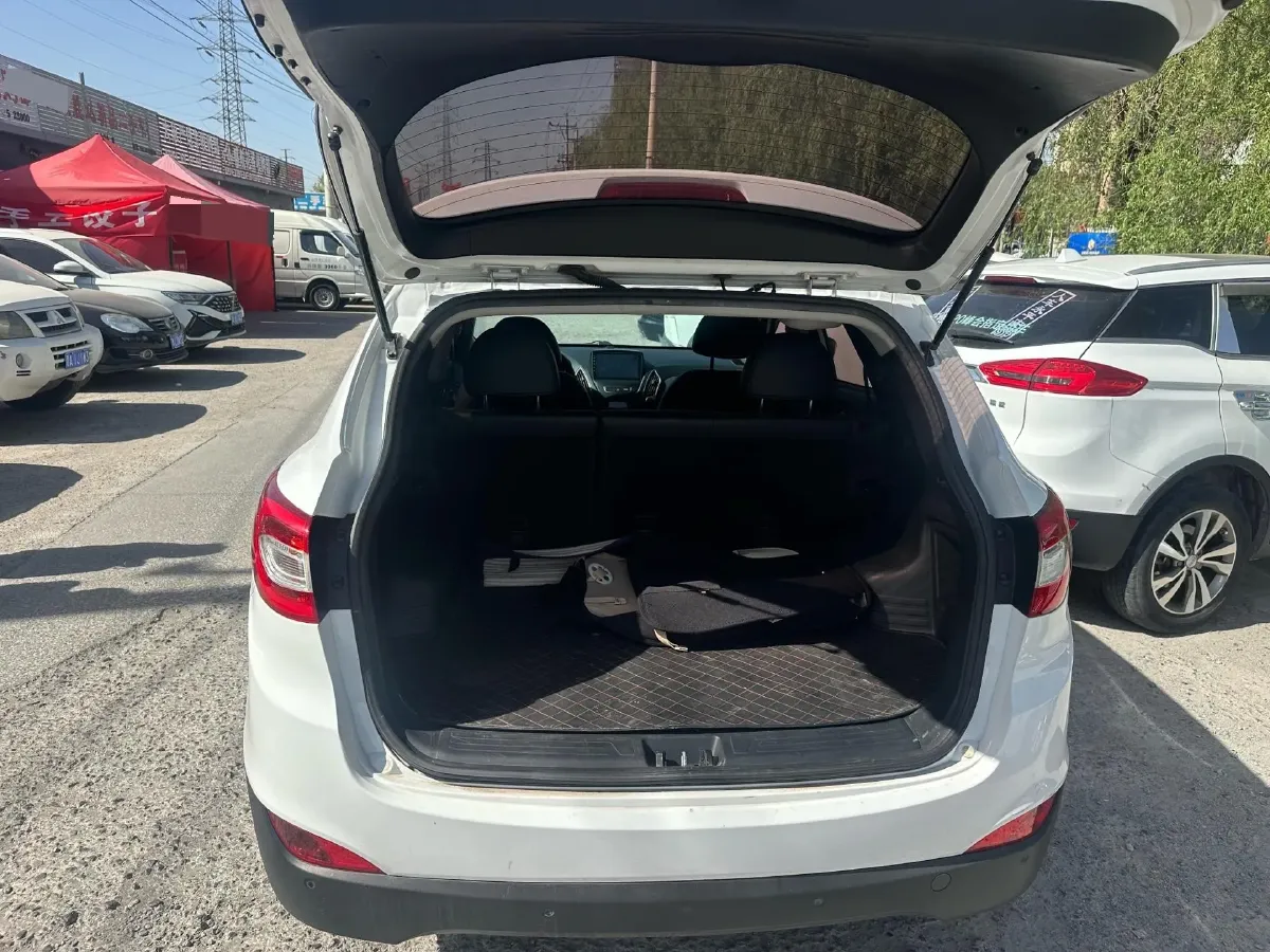 2015 Hyundai ix35 2.0L 165HP L4 6AT,autocango,china used car exporter,china ev exporter,chinese used car exporter,chinese used ev exporter