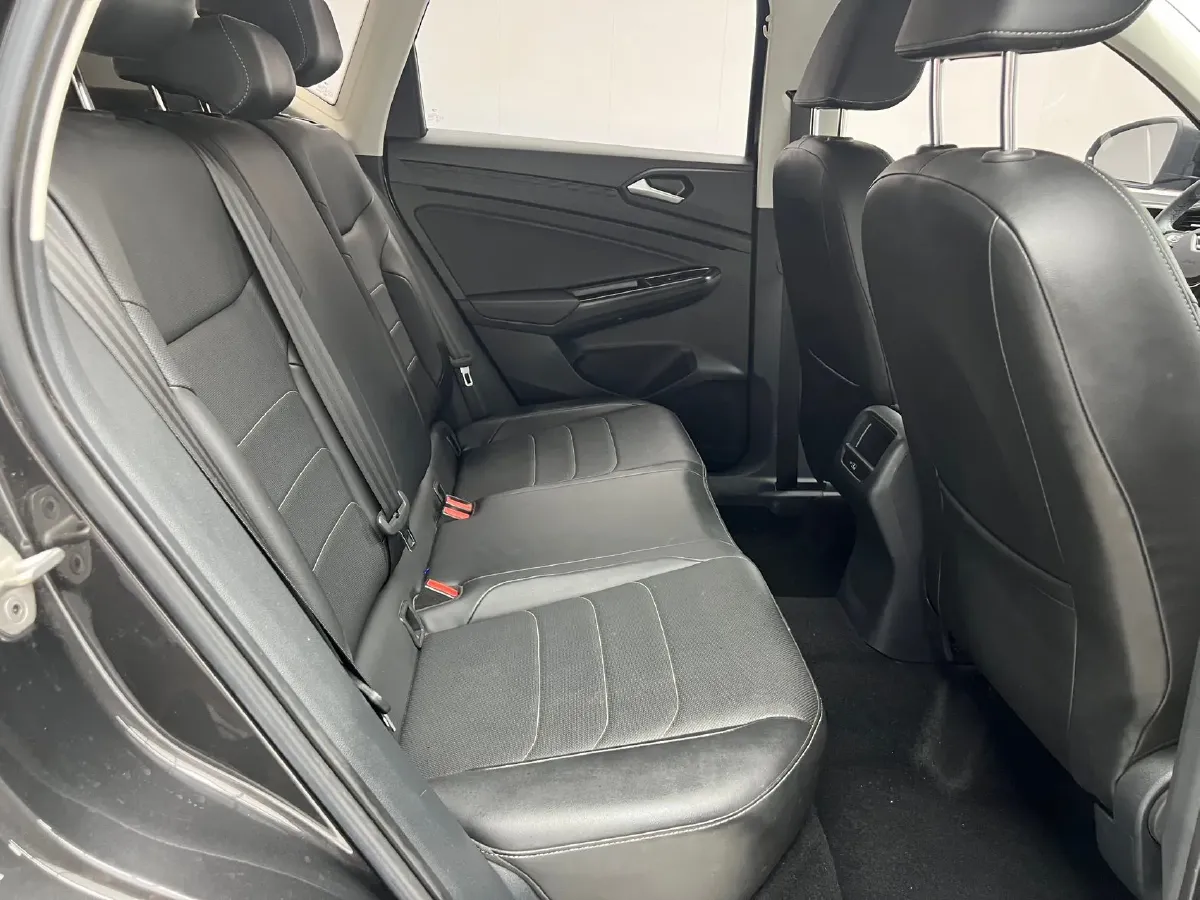 2021 Jetta VS5 1.4T 150HP L4 6AT,autocango,china used car exporter,china ev exporter,chinese used car exporter,chinese used ev exporter