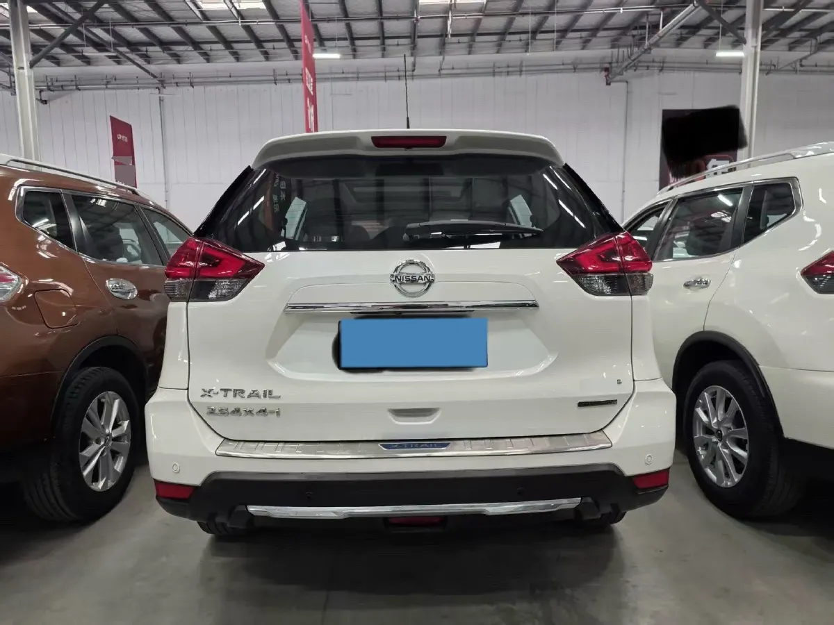 2020 Nissan X-Trail 2.5L 186HP L4 CVT,autocango,china used car exporter,china ev exporter,chinese used car exporter,chinese used ev exporter