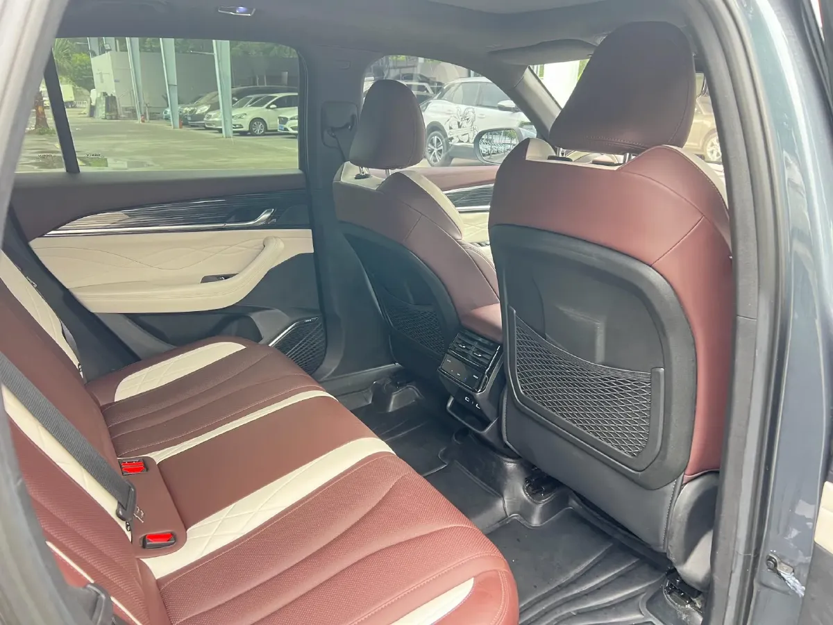 2021 Geely Monjaro 2.0T 218HP L4 7DCT,autocango,china used car exporter,china ev exporter,chinese used car exporter,chinese used ev exporter