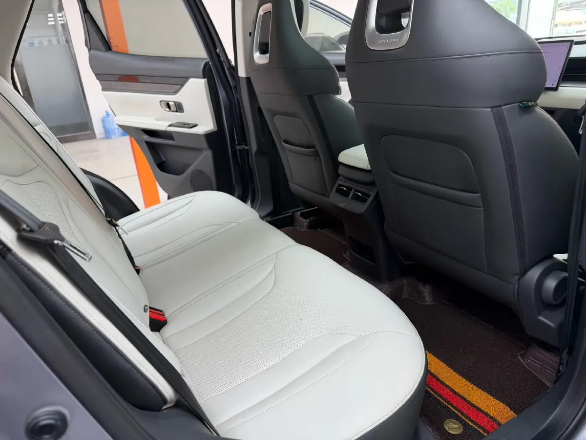 2023 Jetour DASHING 1.5T 156HP L4 6DCT,autocango,china used car exporter,china ev exporter,chinese used car exporter,chinese used ev exporter