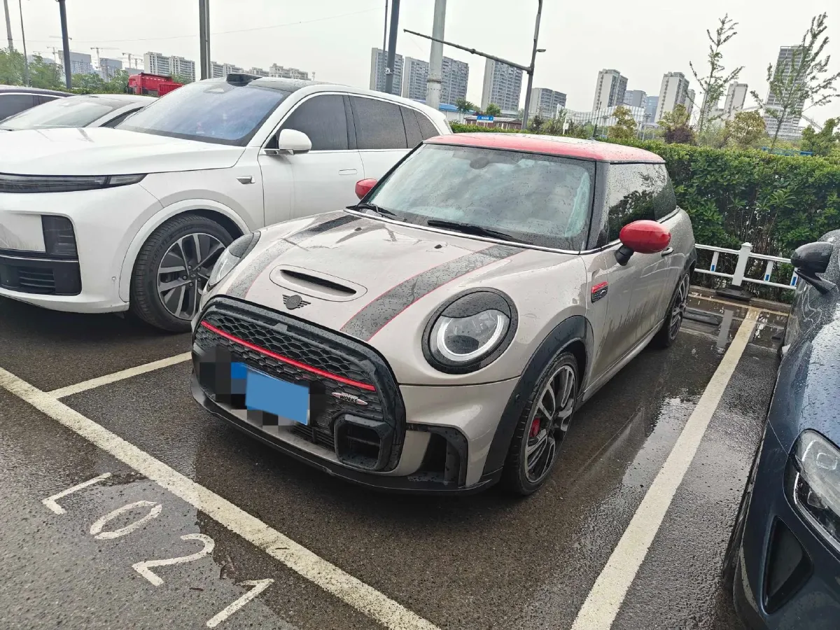 2022 MINI JCW 2.0T 231HP L4 8AT,autocango,china used car exporter,china ev exporter,chinese used car exporter,chinese used ev exporter