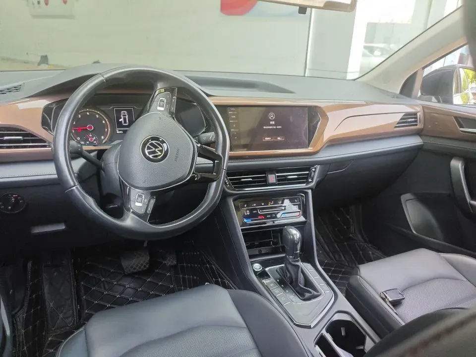 2021 Volkswagen Tharu 1.4T 150HP L4 7DCT,autocango,china used car exporter,china ev exporter,chinese used car exporter,chinese used ev exporter