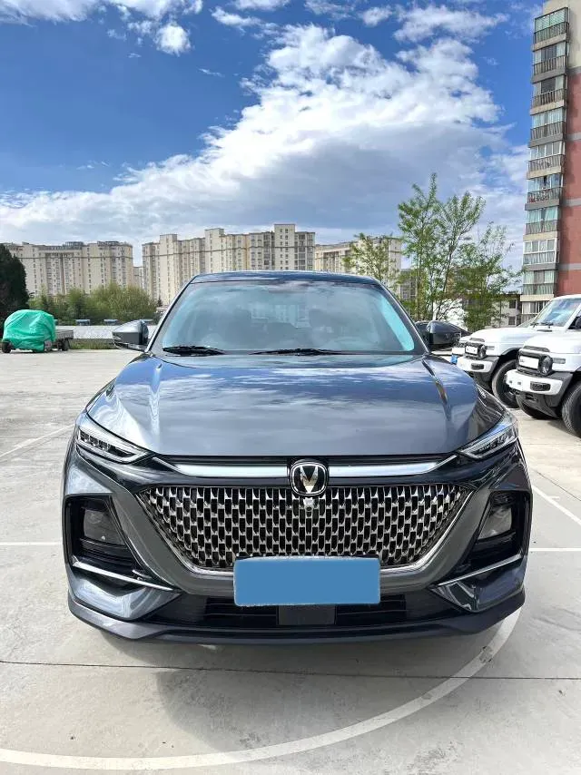 2024 ChangAn X7 PLUS 1.5T 188HP L4 7DCT,autocango,china used car exporter,china ev exporter,chinese used car exporter,chinese used ev exporter