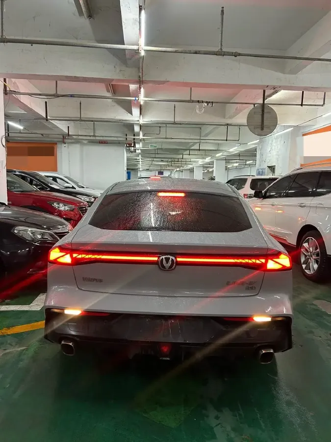 2023 ChangAn UNI-V iDD 1.5T 170HP L4 6TCT PHEV 18.4KWH,autocango,china used car exporter,china ev exporter,chinese used car exporter,chinese used ev exporter