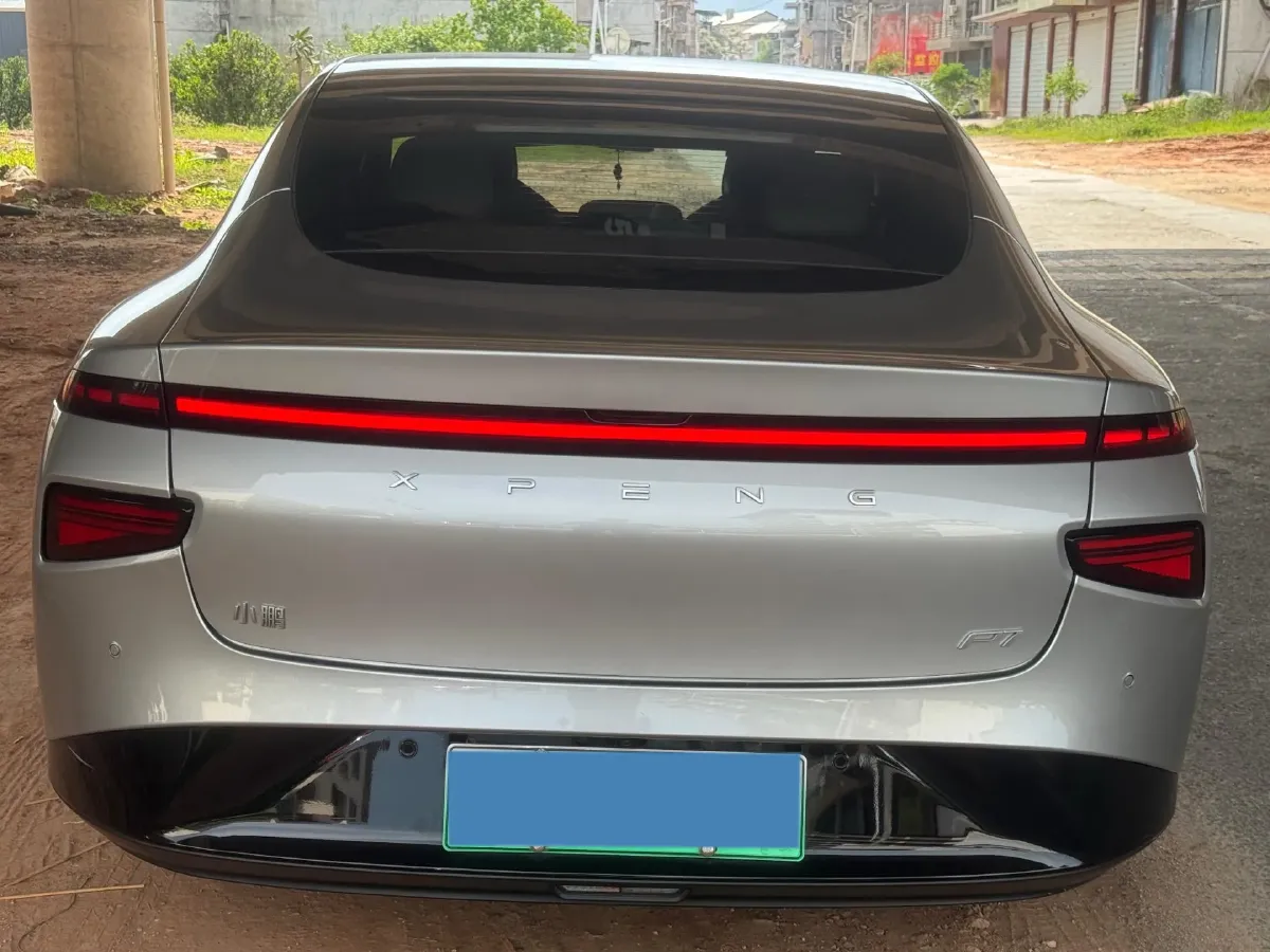 2023 Xpeng P7 BEV 70.8KWH,autocango,china used car exporter,china ev exporter,chinese used car exporter,chinese used ev exporter