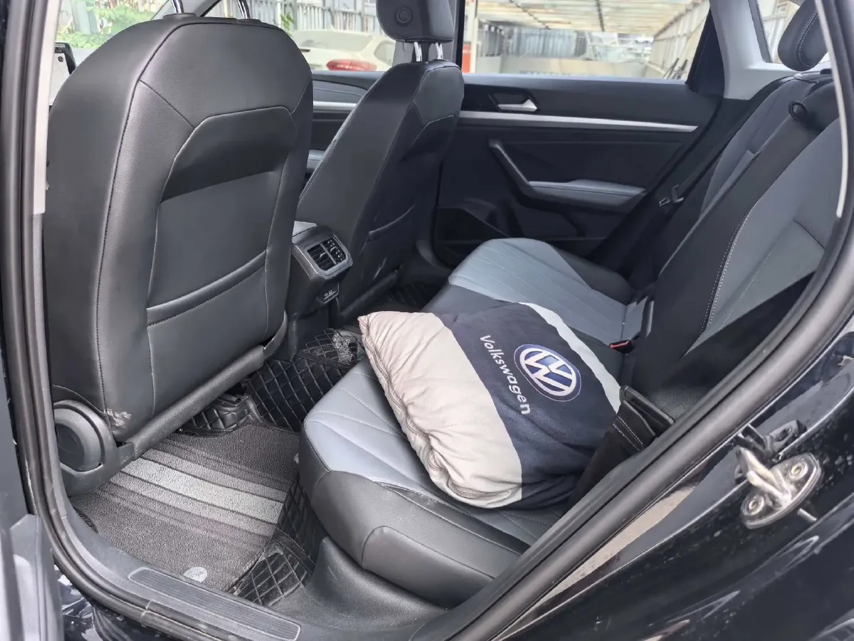 2024 Volkswagen Lavida 1.5L 110HP L4 6AT,autocango,china used car exporter,china ev exporter,chinese used car exporter,chinese used ev exporter