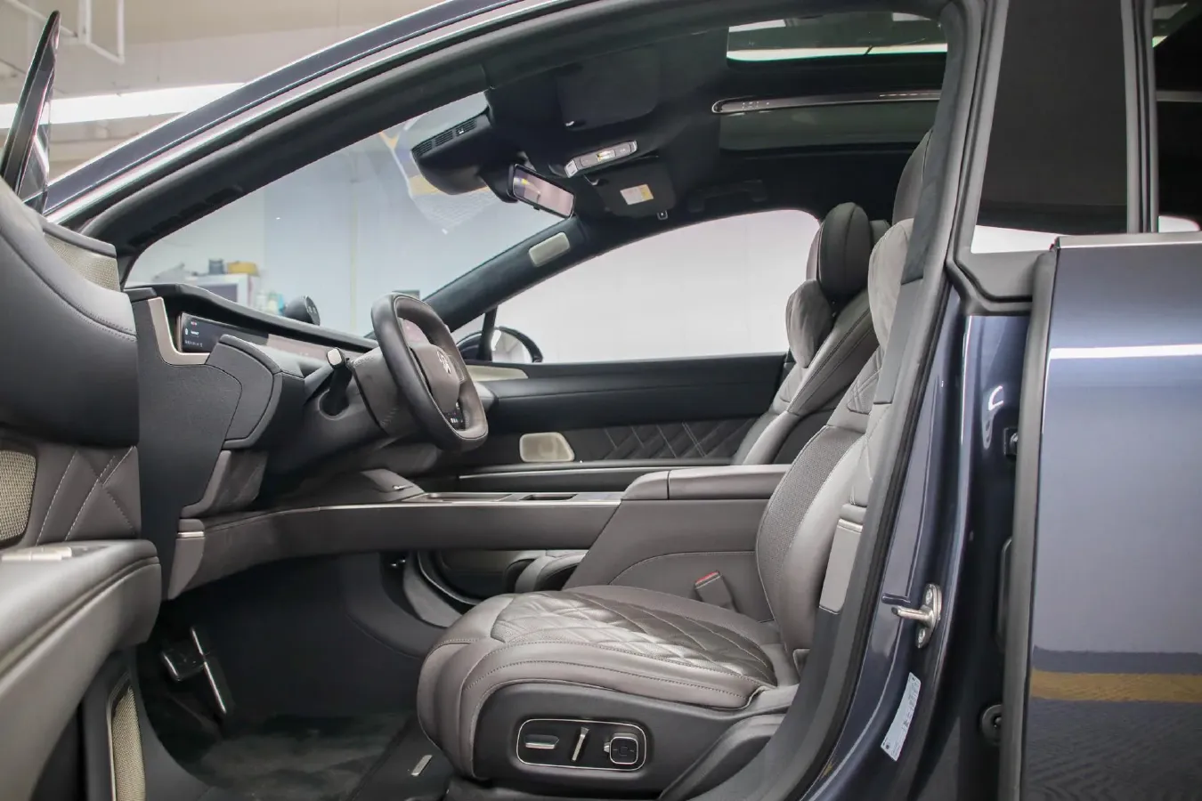 2025 NIO ET9 BEV 100KWH,autocango,china used car exporter,china ev exporter,chinese used car exporter,chinese used ev exporter