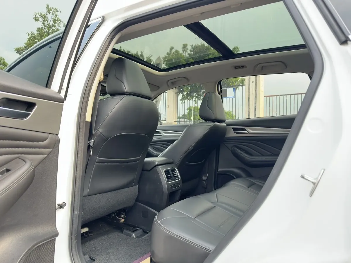 2019 Haval F7 1.5T 169HP L4 7DCT,autocango,china used car exporter,china ev exporter,chinese used car exporter,chinese used ev exporter